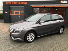 Mercedes-Benz B-klasse - 180 Ambition Automaat, Bi-Xenon, Groot Navi, Cruise 54dkm