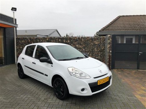 Renault Clio - 1.2 Authentique 5-drs, Airco, 47dkm, Nieuwstaat - 1