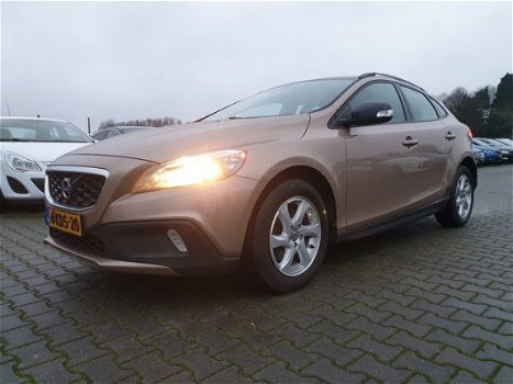 Volvo V40 Cross Country - 1.6 D2 Kinetic *NAVI+PDC+ECC+CRUISE - 1