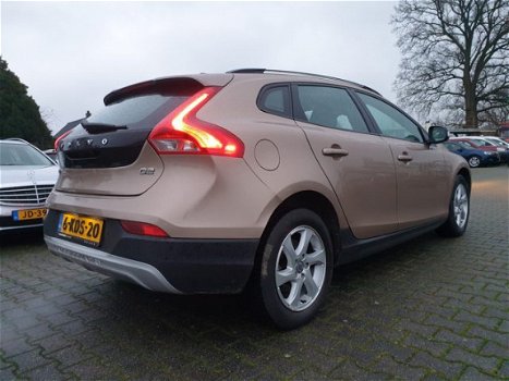 Volvo V40 Cross Country - 1.6 D2 Kinetic *NAVI+PDC+ECC+CRUISE - 1