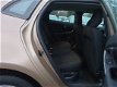 Volvo V40 Cross Country - 1.6 D2 Kinetic *NAVI+PDC+ECC+CRUISE - 1 - Thumbnail