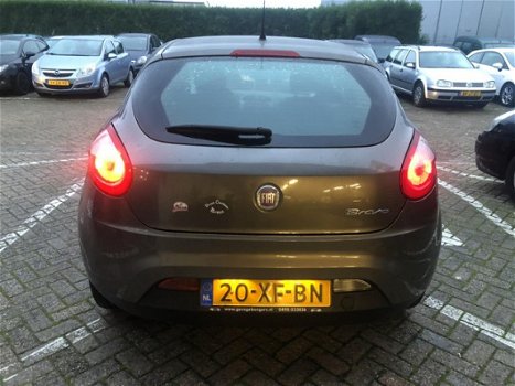 Fiat Bravo - 1.4 Dynamic 5-deurs airco electrische ramen+spiegels lm-velgen zeer mooi auto - 1