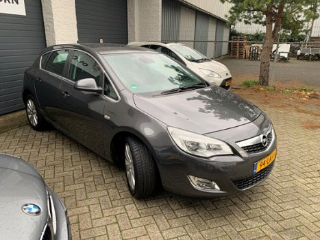 Opel Astra - 1.4 Cosmo LEER TREKHAAK - 1