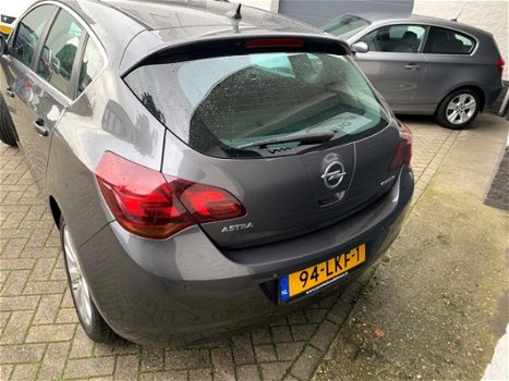 Opel Astra - 1.4 Cosmo LEER TREKHAAK - 1