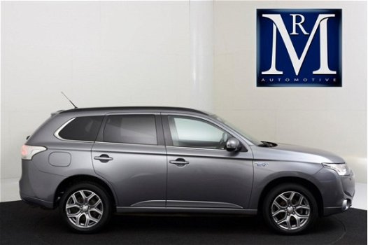 Mitsubishi Outlander - 2.0 PHEV EX. BTW/VAT EXCECUTIVE Price with VAT/tax: 17.424, - 1