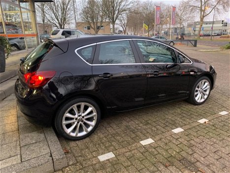 Opel Astra - 1.4 Turbo Cosmo 140pk/Navi/Xenon/Clima - 1