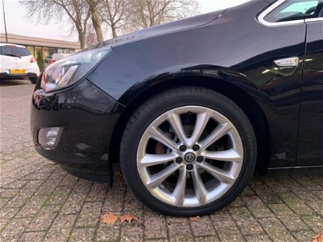 Opel Astra - 1.4 Turbo Cosmo 140pk/Navi/Xenon/Clima - 1