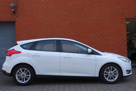 Ford Focus - 2.0 TDCI 150 PK 5DRS TREND AUTOMAAT NAVIGATIE - 1