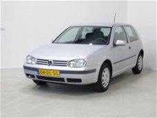 Volkswagen Golf - 1.9 SDI