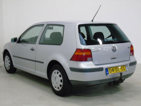 Volkswagen Golf - 1.9 SDI - 1