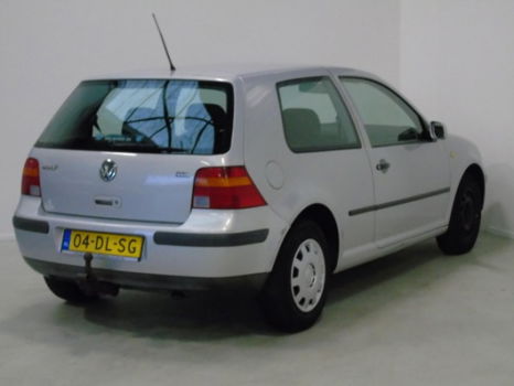 Volkswagen Golf - 1.9 SDI - 1