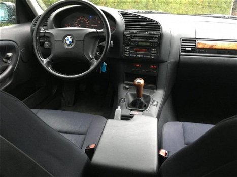 BMW 3-serie Touring - 316i Executive Eerste eigenaar in een prachtige staat - 1