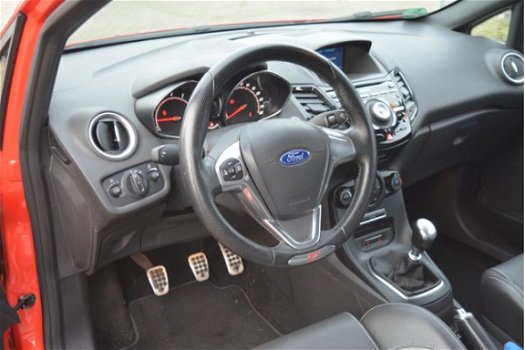 Ford Fiesta - 1.6 ST2 | Climate Control | 17 Inch | Navi | Half Leder OOK ZONDAG 19 JANUARI OPEN - 1