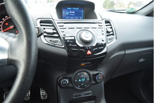 Ford Fiesta - 1.6 ST2 | Climate Control | 17 Inch | Navi | Half Leder OOK ZONDAG 19 JANUARI OPEN - 1