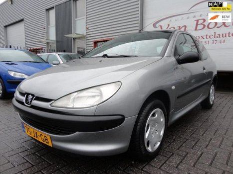 Peugeot 206 - 1.4 XR 3 deurs, nwe APK bij afleveren, 145.301 km, rijd, schakelt en remt als nieuw - 1