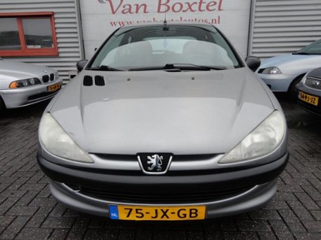 Peugeot 206 - 1.4 XR 3 deurs, nwe APK bij afleveren, 145.301 km, rijd, schakelt en remt als nieuw - 1