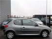 Peugeot 206 - 1.4 XR 3 deurs, nwe APK bij afleveren, 145.301 km, rijd, schakelt en remt als nieuw - 1 - Thumbnail