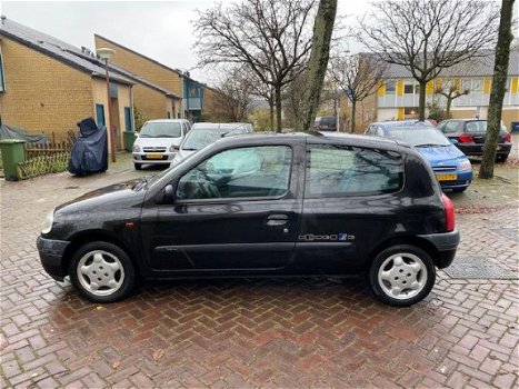 Renault Clio - 1.4-16V Si Nieuw APK / Tweede eigenaar / Leuke auto - 1