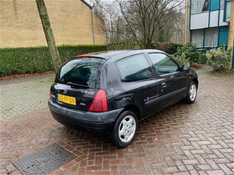 Renault Clio - 1.4-16V Si Nieuw APK / Tweede eigenaar / Leuke auto - 1