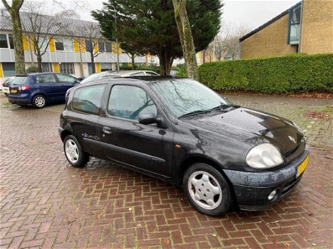 Renault Clio - 1.4-16V Si Nieuw APK / Tweede eigenaar / Leuke auto - 1