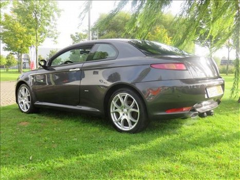 Alfa Romeo GT - 1.9 Jtd Progression NIEUWSTAAT AIRCO LMV CLIMA CRUISE *NL-AUT0 - 1