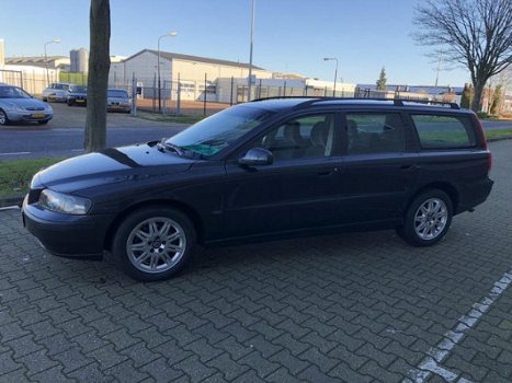 Volvo V70 - 2.4 Comfort Line - 1