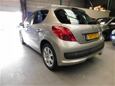 Peugeot 207 - 1.6-16V XS Pack