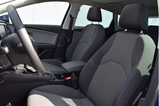 Seat Leon - 1.0 EcoTSI 115 pk Style Business Intense Navigatie PDC Panoramadak LED 16 inch LM velgen - 1
