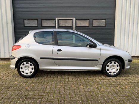 Peugeot 206 - 1.4 HDI Pop' Art AIRCO, RIJDT GOED - 1