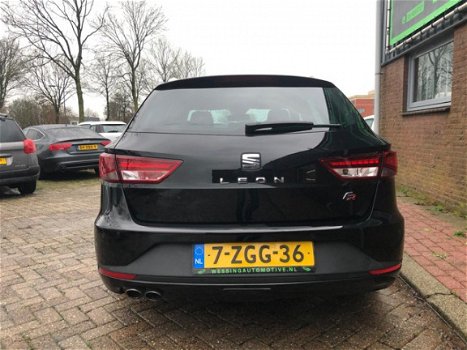 Seat Leon ST - 2.0 TDI FR Dynamic Open dak + Navi + LED + Trekhaak Orig.NL - 1