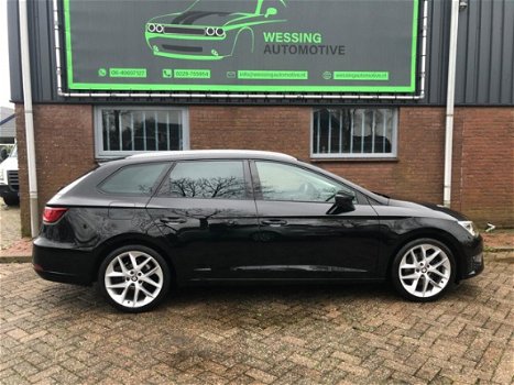 Seat Leon ST - 2.0 TDI FR Dynamic Open dak + Navi + LED + Trekhaak Orig.NL - 1