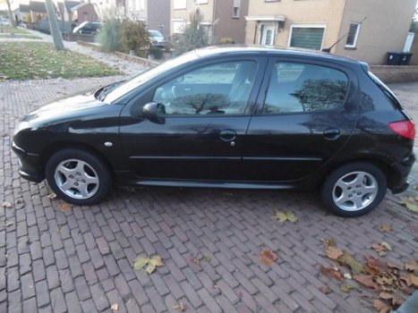 Peugeot 206 - 1.4 Air-line 3 Airco, elec.pakket, lmv's - 1