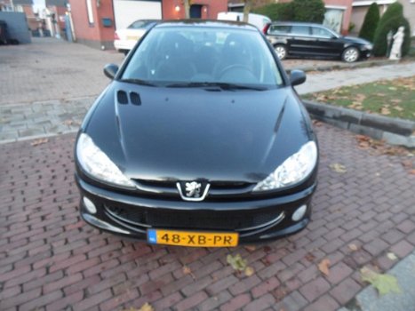 Peugeot 206 - 1.4 Air-line 3 Airco, elec.pakket, lmv's - 1