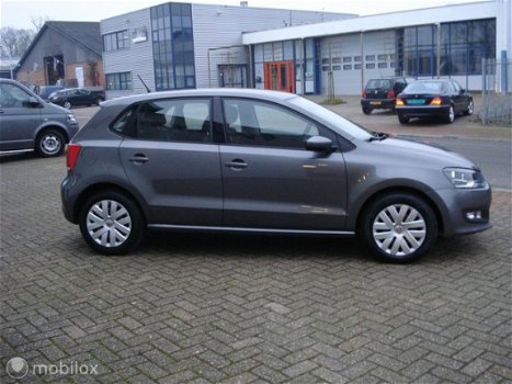 Volkswagen Polo - 1.4-16V Comfortline - 1