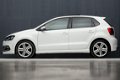 Volkswagen Polo - 1.2 TSI R-Line Highline (SCHUIFDAK, NAVIGATIE, R-LINE, CAMERA, GETINT, LM VELGEN, - 1 - Thumbnail