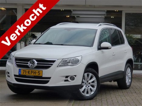 Volkswagen Tiguan - 1.4 TSI Sport&Style Navigatie, Trekhaak, Goed onderhouden - 1