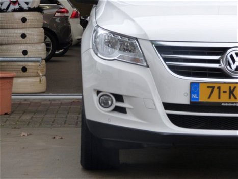 Volkswagen Tiguan - 1.4 TSI Sport&Style Navigatie, Trekhaak, Goed onderhouden - 1