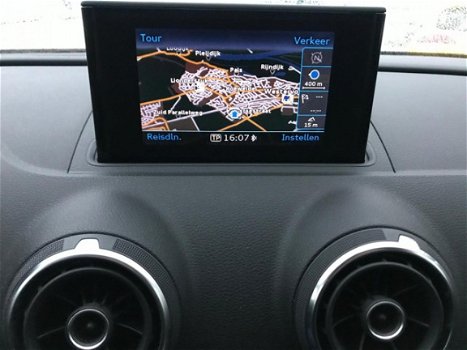 Audi A3 Sportback - 1.6 TDI Ambiente Pro Line Automaat, Navigatie, Xenon, Stoelverwarming, etc - 1
