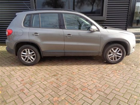 Volkswagen Tiguan - 1.4 TSI Comfort&Design 4Motion - 1