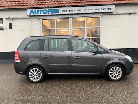 Opel Zafira - 2.2 Temptation 67..027 km Dealer onderhouden en in perfecte staat is op zoek naar jou - 1