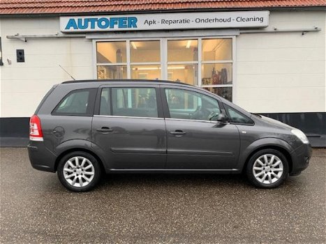 Opel Zafira - 2.2 Temptation 67..027 km Dealer onderhouden en in perfecte staat is op zoek naar jou - 1