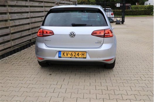 Volkswagen Golf - 1.0 TSI Connected Series 115 PK 6 Maand Bovag garantie - 1