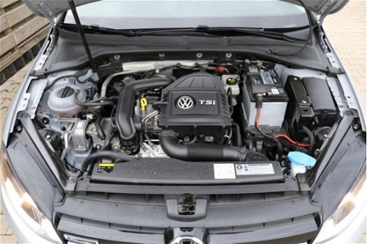 Volkswagen Golf - 1.0 TSI Connected Series 115 PK 6 Maand Bovag garantie - 1