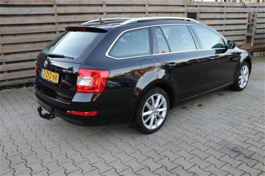 Skoda Octavia Combi - 1.2 TSI Greentech Ambition Businessline Navi / Climate Control / Trekhaak / 6 - 1