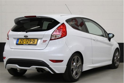 Ford Fiesta - 1.6 182pk ST2 Style pack |dealer-onderhouden|cruisecontrol|recaro|navigatie|verwarmde - 1