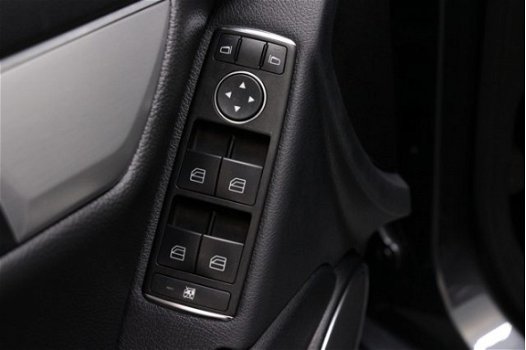 Mercedes-Benz C-klasse Estate - 180 Ambition Avantgarde | Automaat | Parktronic | Trekhaak - 1