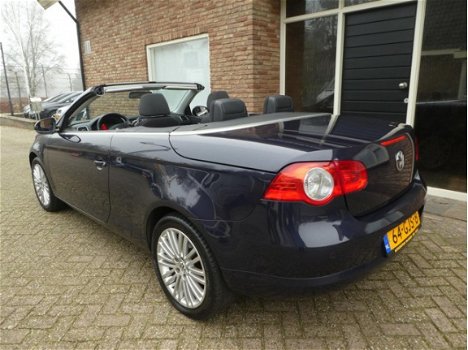 Volkswagen Eos - 2.0-16v FSI Navi / Panoramadak / Dealeronderhouden - 1