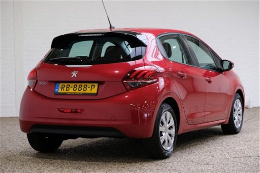 Peugeot 208 - 1.6 BlueHDi 100pk 5-drs Active | Navi | Cruise | Airco | 1e eigenaar - 1