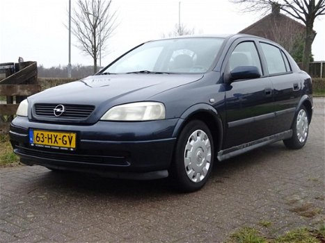Opel Astra - 1.6 8V 5D - 1
