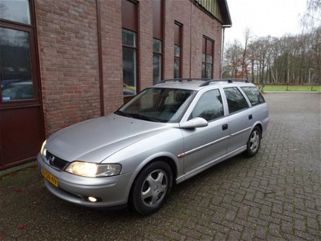 Opel Vectra Wagon - Station1.6i-16V GL - 1